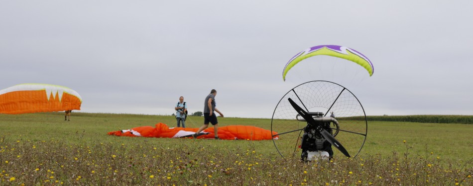 Amusement gonflage sur la base ULM