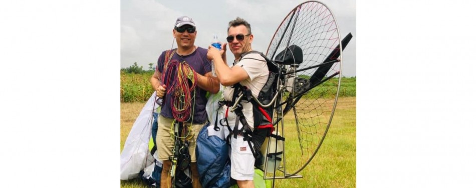 Vol en paramoteur à Abidjan :)